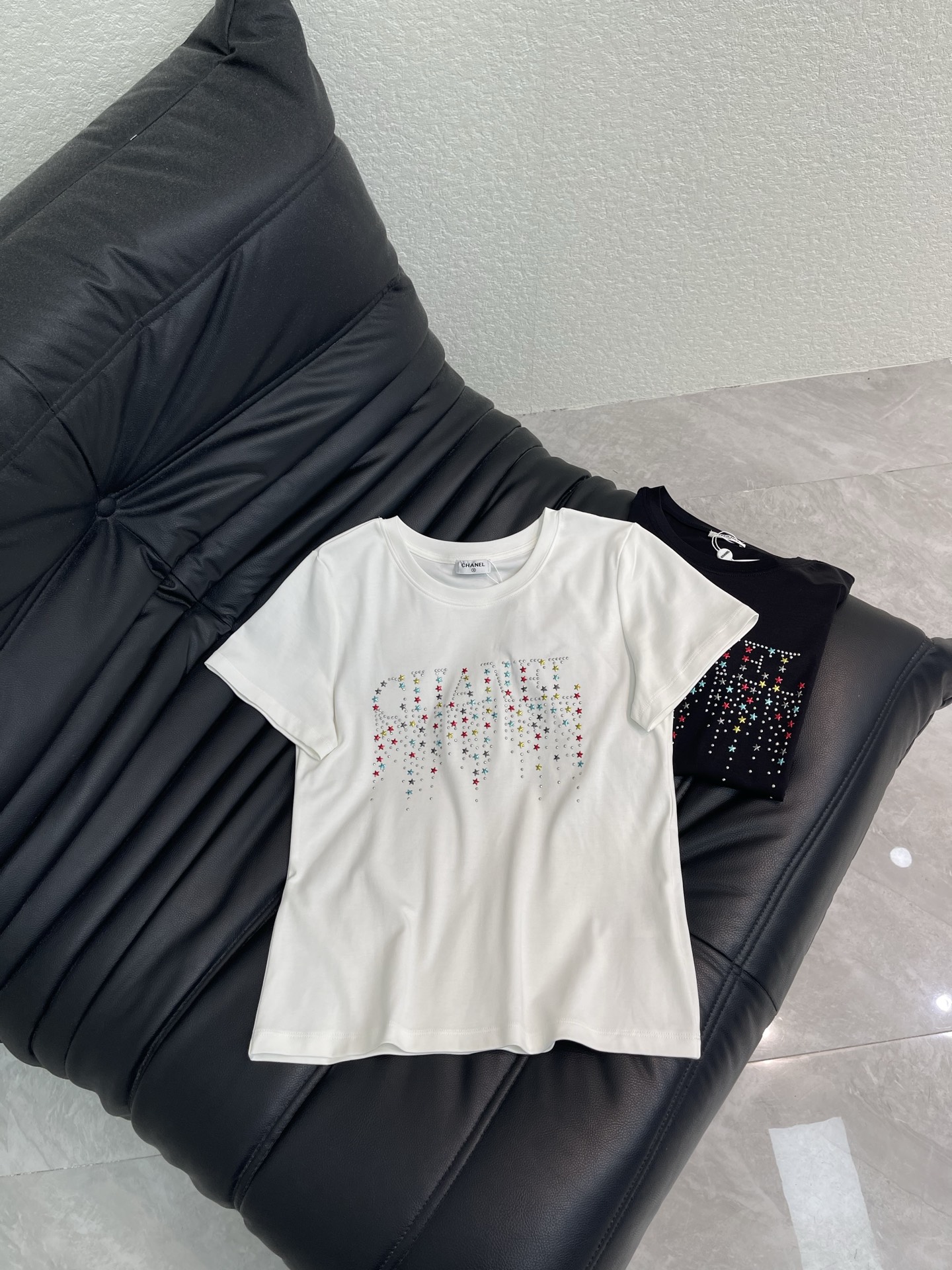 Women's short sleeves